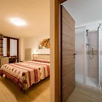 Chambres D\'Hotel A Rosy