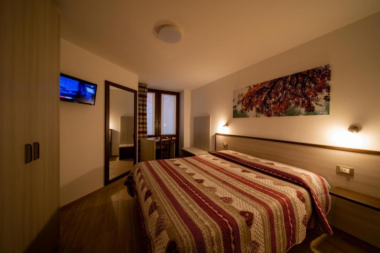 D'hotel A Rosy Gasthof Aosta